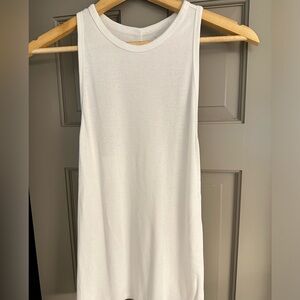 Everlane 5 piece Bundle. All size large. 5 shirts.